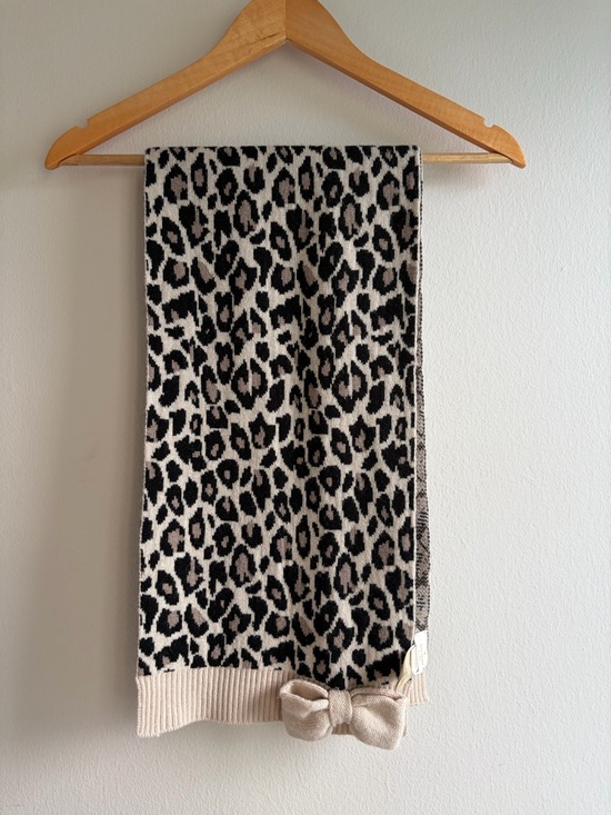 kate spade Accessories - Kate Spade Beige & Black Leopard Patterned Knit Scarf with Bow Accent